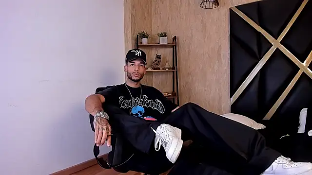 Thiagoferreti's Live XXX Chat