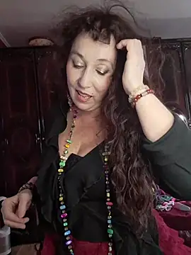 GypsyEsmeralda Chat XXX live