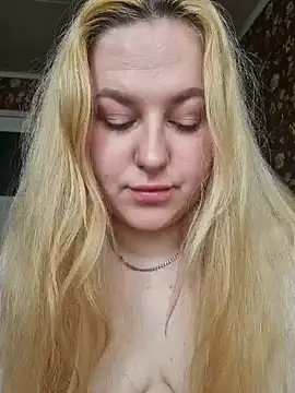 LianaJu: онлайн-секс-чат