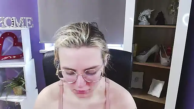 Zoey_Erotic – Live XXX-chat