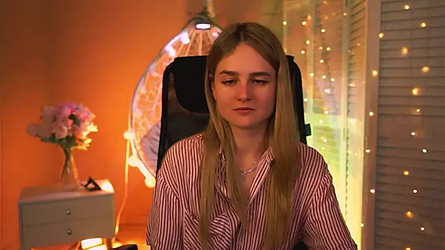 Онлайн чат XXX DeboraLarson