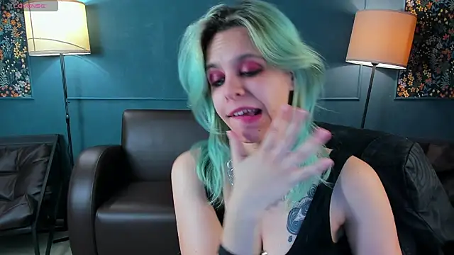 LiraBelle's Live XXX Chat