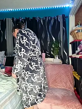 SexyNikki6969: онлайн-секс-чат