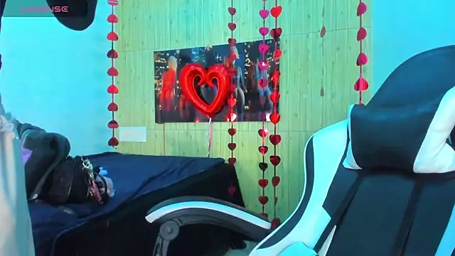 Chat +18 de dolly_boob ao vivo