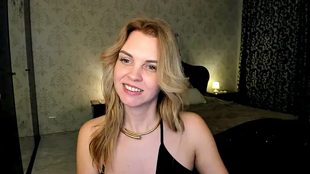 LunaFlinn: онлайн-секс-чат