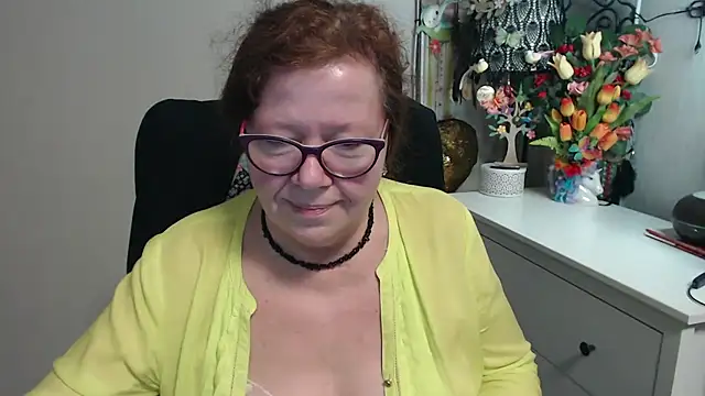 Онлайн чат XXX Adelewildx