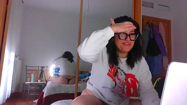 Cuquita83 লাইভ XXX চ্যাট