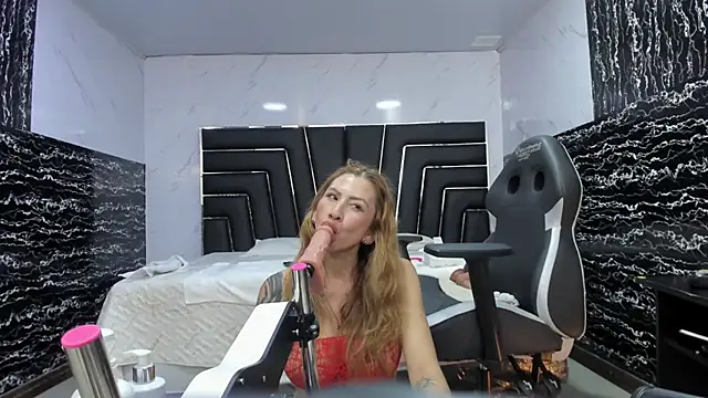 Ladyy_Scarlett Chat XXX in diretta