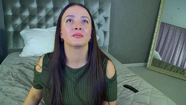 ElinaBellucci – Live XXX-chat