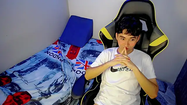 Luigii_ live XXX chat