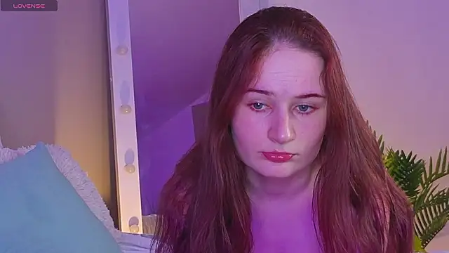 L1ittle_kitty_ Adlı Modelin Canlı XXX Sohbeti