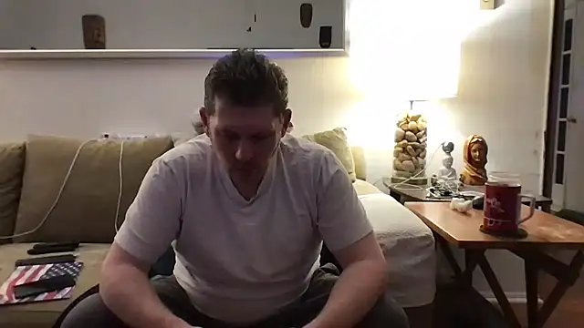 God_Of_ThundeRR: διαδικτυακό σόου στην κάμερα