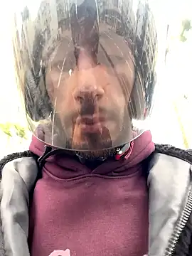 Yasar-Xxxl Adlı Modelin Canlı XXX Sohbeti