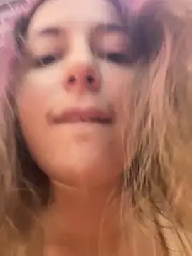 kate_nicepops999114's Webcam Show