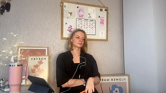 Show modela Marry_Sornatiko na web-kameri