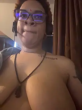 Chat XXX en directo de nickytheehawtie