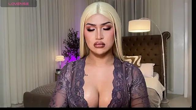 Your_Majesty_Tyra: απευθείας συνομιλία ΧΧΧ