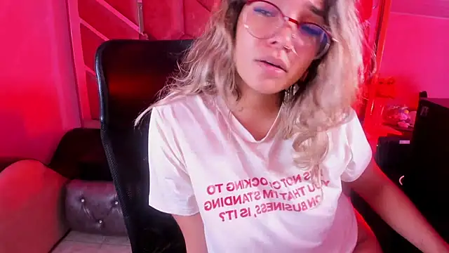 Olivia_Fox69のライブXXXチャット