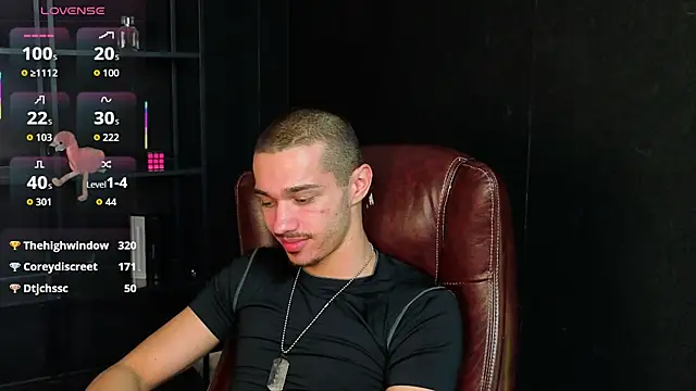 Show modela KaydenDrew na web-kameri