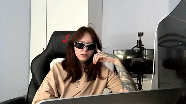 Littlewaysの ライブXXXチャット