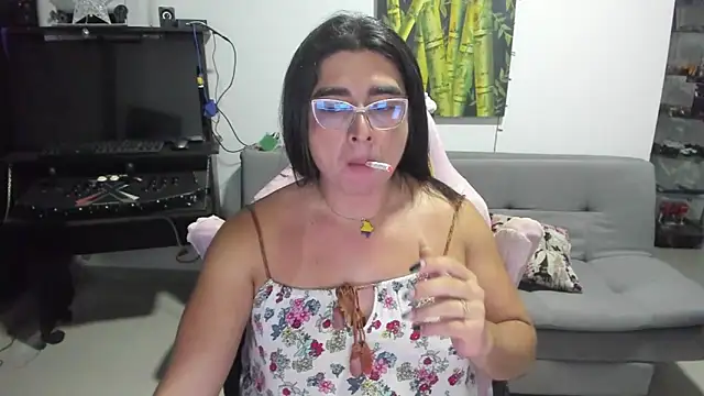 Khalifa_Gold Adlı Modelin Web Kamerası Şovu