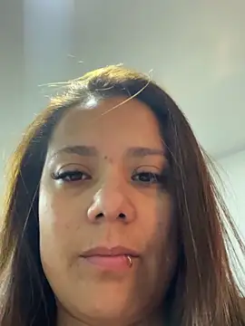 Pretty__Milf's Webcam Show