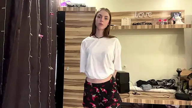 PollyDream: онлайн-секс-чат