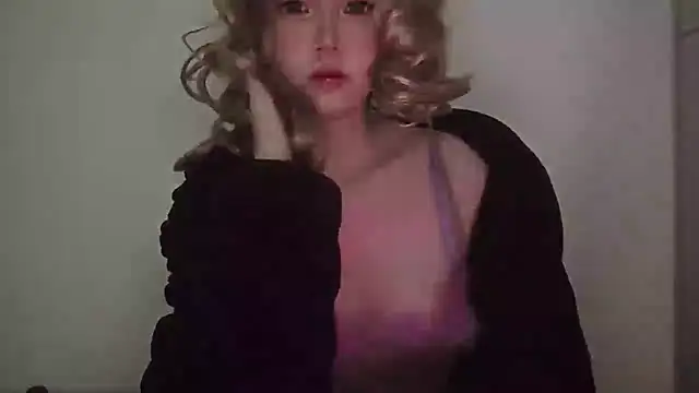 JuliaNoir 在線直播表演