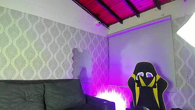 Boy_savoy Chat XXX in diretta