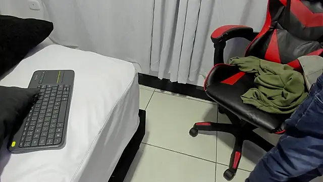 Ethan_Wolfen Webbikameraesitys