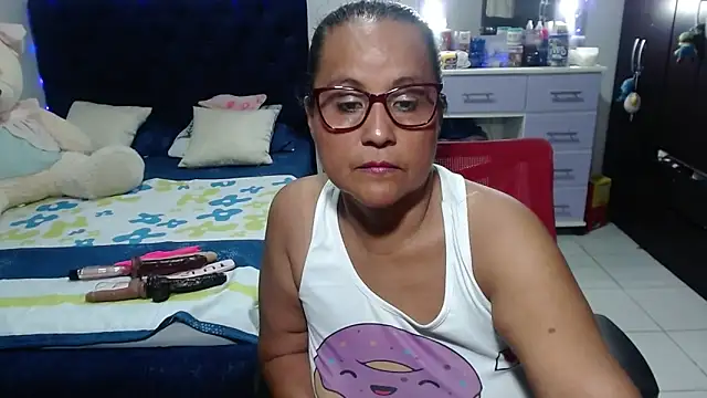 Онлайн чат XXX pervert_mommy_