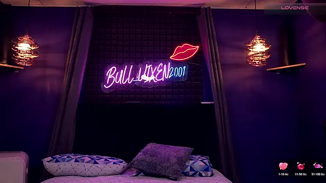 bull_vixen2001's Webcam Show