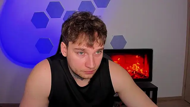 Chris_Tyson 即時 XXX 聊天