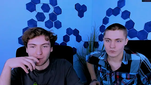 thomas_crow_ 即時 XXX 聊天