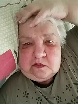 HapinessLoveeのライブXXXチャット