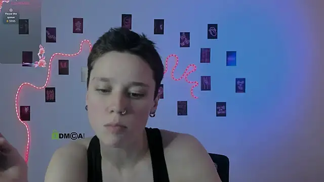 แชท XXX สดของ emi_fade