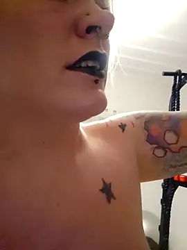 PinkTheHawk – Live XXX-chat