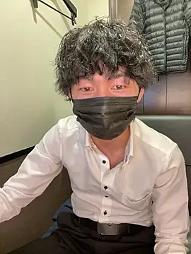 --ha-ru--: διαδικτυακό σόου στην κάμερα