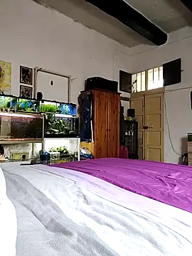 KeptupInosine's Live XXX Chat