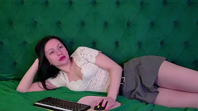 NaomiBlakes' Live XXX Chat