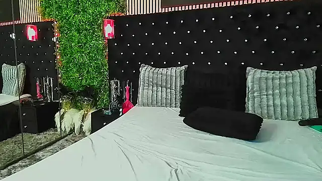 InannaStar 即時 XXX 聊天