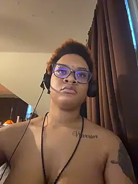 nickytheehawtie élő XXX-chatje