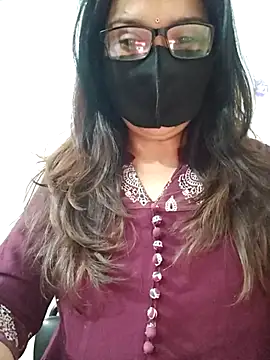 Chat +18 de Aishwaryaa_69 ao vivo