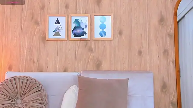 Chatroom XXX en direct de demyrose_