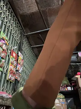 YANINA120's Live XXX Chat