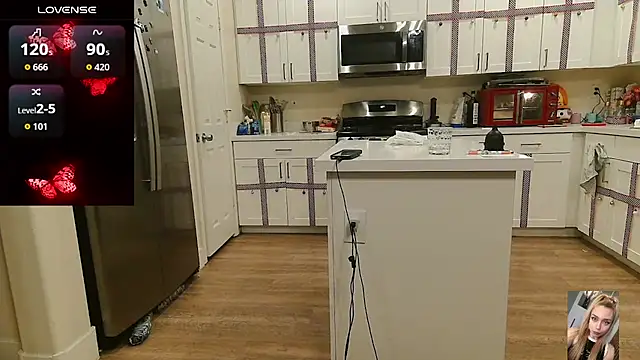 Blondiewithanass – Naživo XXX chat