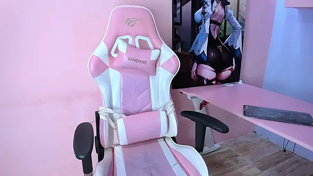 XXX chat uživo modela EmeelyMuller