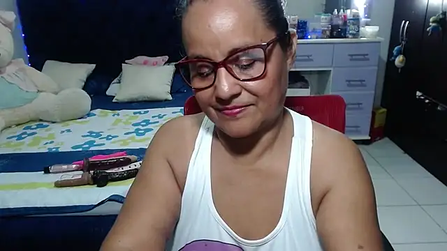 pervert_mommy_'s Live XXX Chat