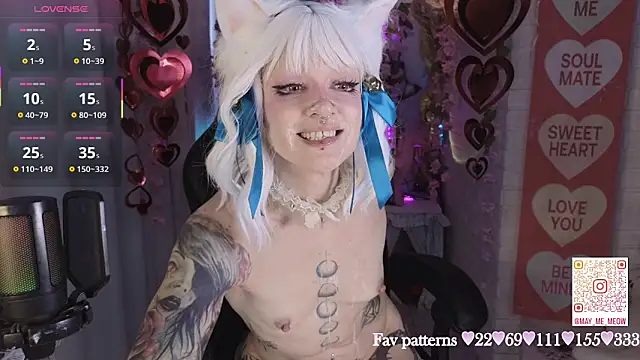 Mee-Meow Live XXX-Chat