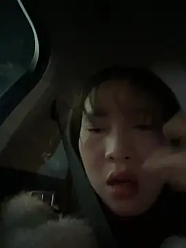 littleqiu webkamerás műsora